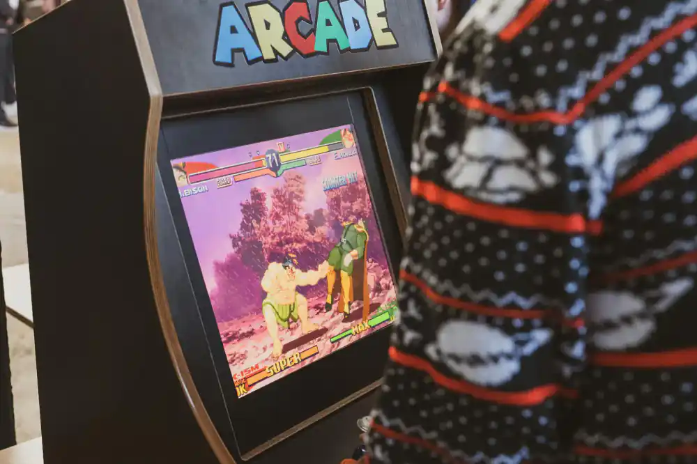 Street Fighter II arcade cabinet screen